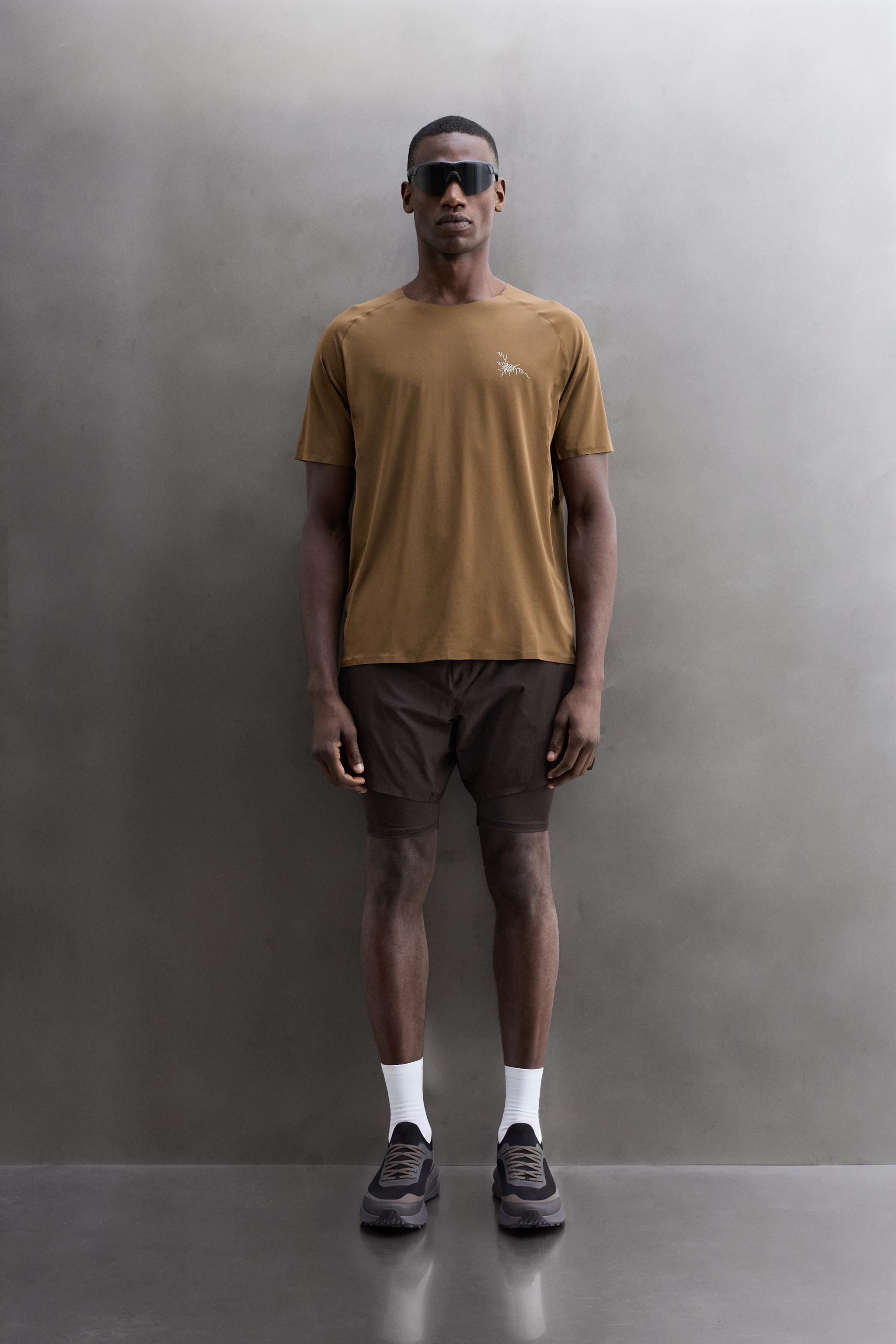 T-SHIRT TECHNIQUE STRUCTURÉ